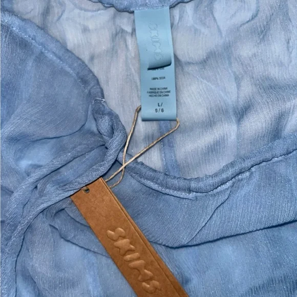 SKIMS SWIMSUIT COVERUP - Picture 3 of 3